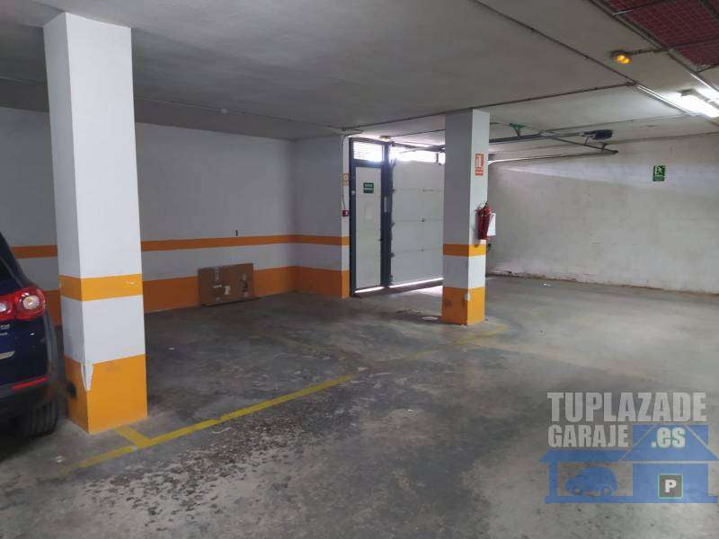 Plaza de parking en el Llombo - 0386830946526