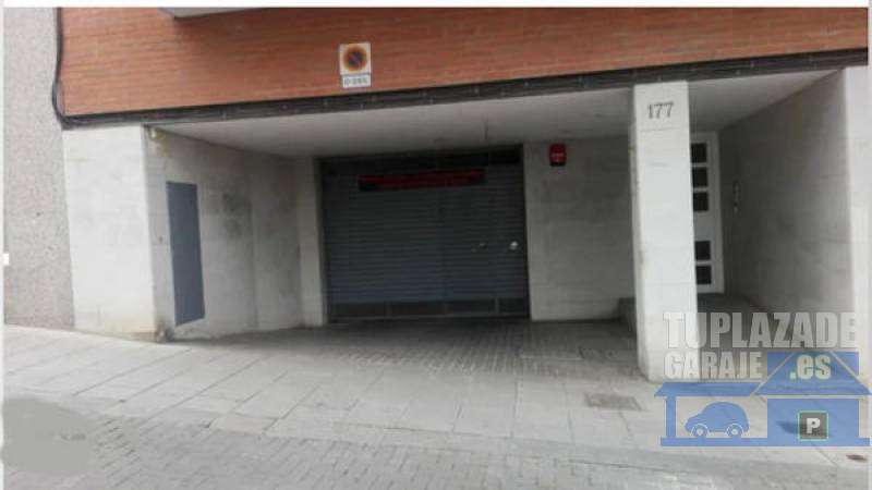 Plaza de parking para coche mediano (tiene 10 m2) - 169621388838