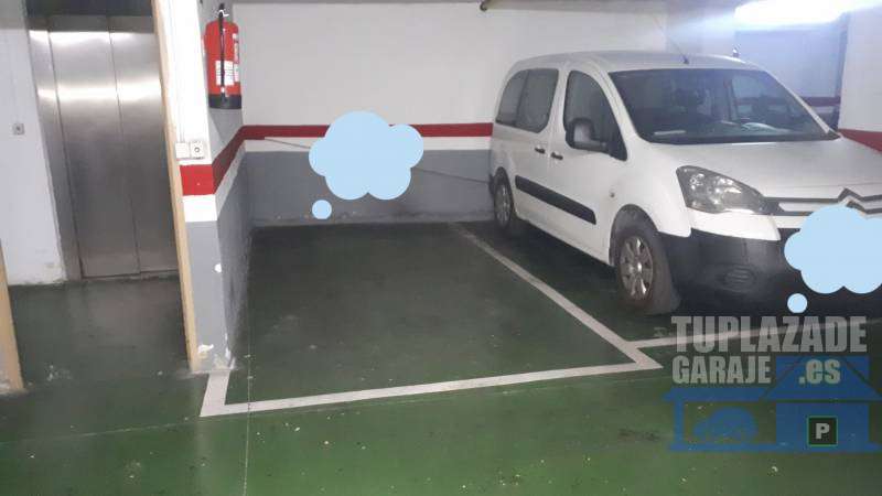 Plaza de aparcamiento en Paseo de las Facultades - 7884016146859