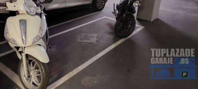 alquilo plaza de parking para moto por 40 euros al mes.
parking amplio de fácil acceso, luz perman