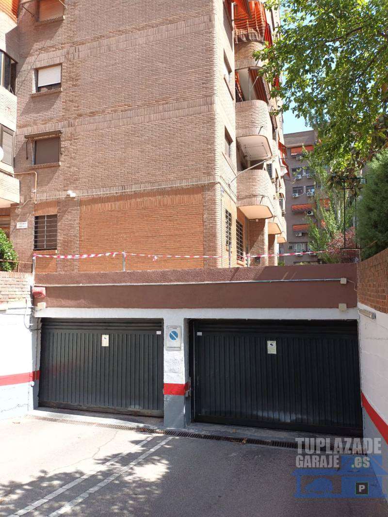 Plaza de garaje - 89129266281402