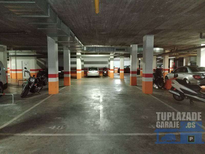 Plaza de Garaje subterráneo en Pino Montano - 00110267411408