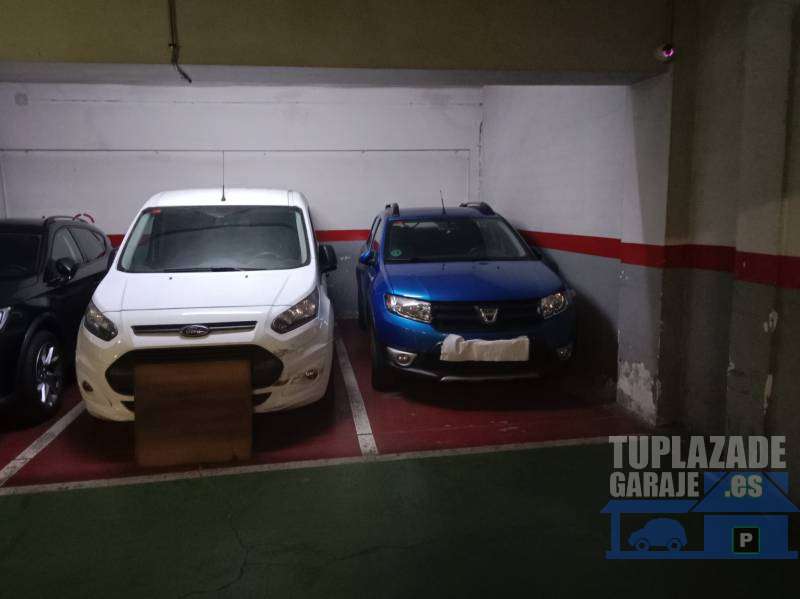 parking para coche a pie de calle. con puerta automatica y mando. - 3240428081430