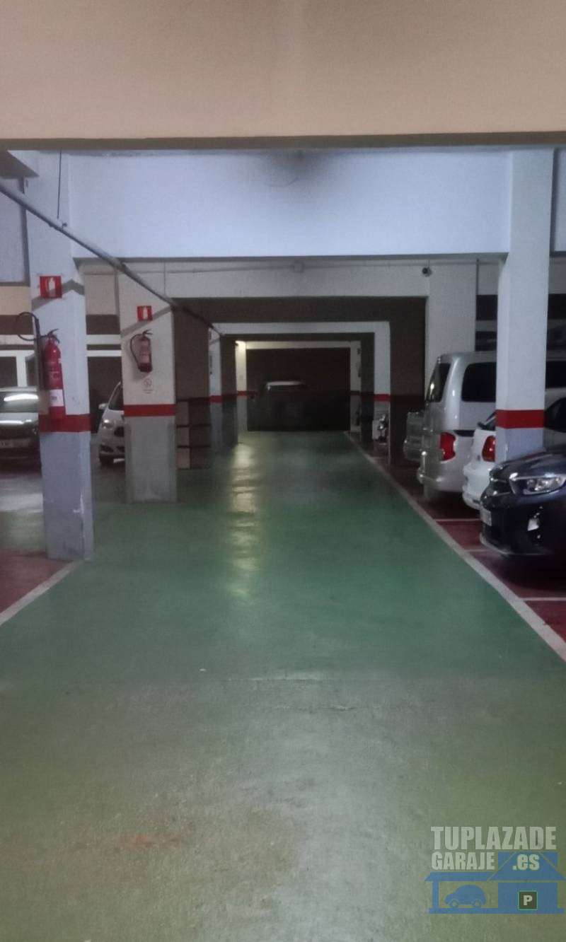 parking para coche a pie de calle. con puerta automatica y mando. - 3240428081430