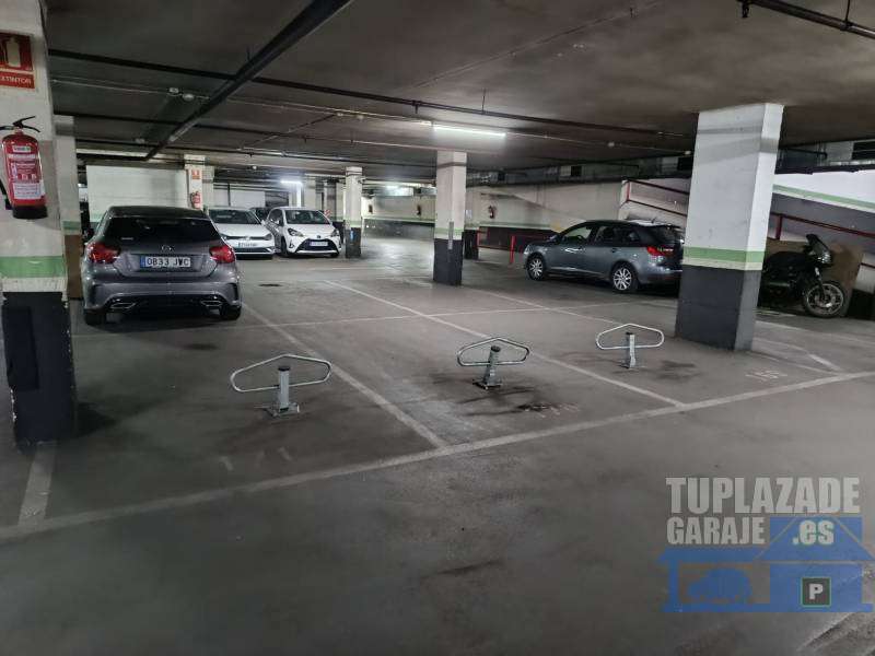 Tres plazas de garaje en Barcelona. (17.000 €/cada una) - 8022112381629