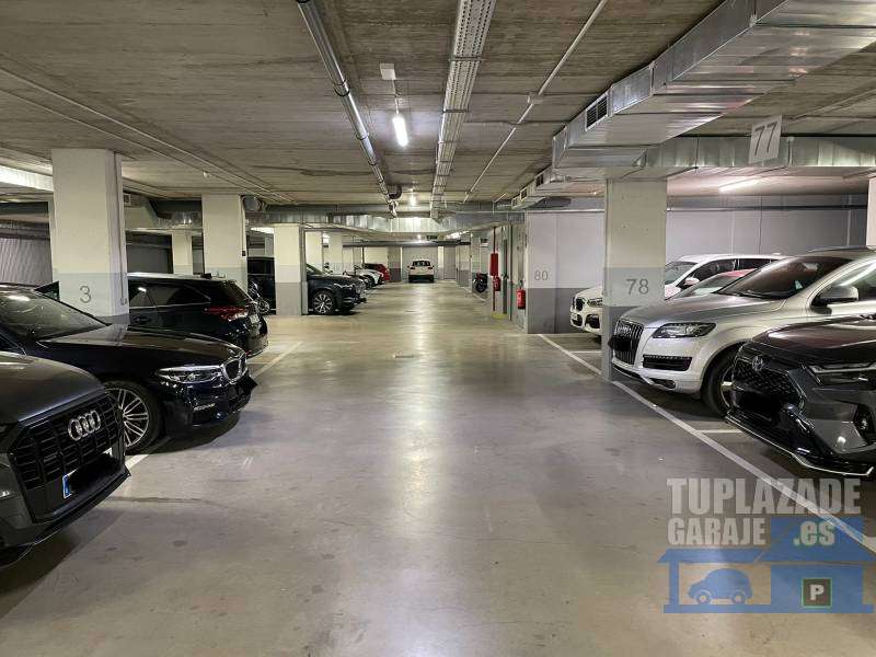 Plaza para 1 o 2 motos en garaje moderno – Avda. de Bruselas - 17746133281631