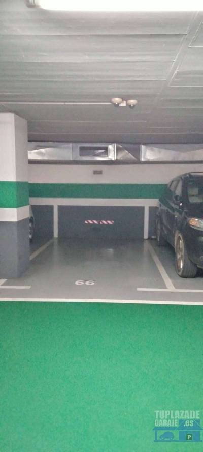 vigilancia 24 horas, ascensor, rampas amplias maniobras sencillas, mando.