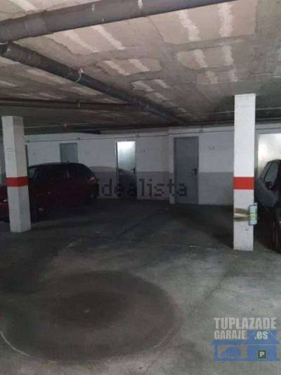 plaza de parking para coche grande disponible a partir del 1 de setiembre

 safareig 19 al lado de