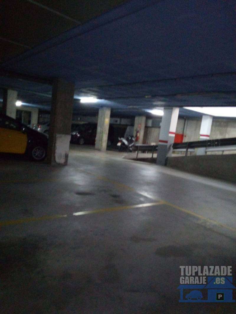 PLAZA PARA COCHE GRANDE Y FACIL ACCESO - 7070121781702