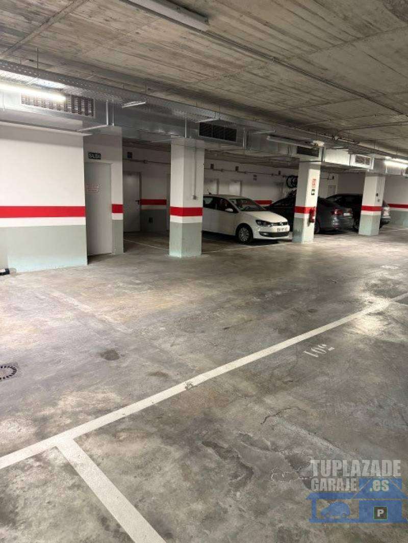 Amplia Plaza de Parking con Trastero Opcional en el Barrio Gorg – Comodidad, Seguridad y Ubicación Inmejorable - 7820621781703