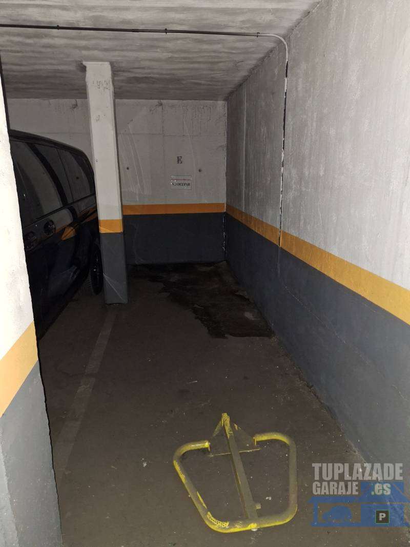 Plazas de garaje para moto en Calle Isaac Albéniz Majadahonda - 76839218281706
