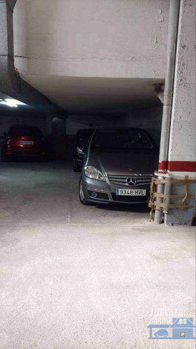 plaza garaje en calle antonio lancha, facil acceso, rampa suave, la plaza es para coche mediano. a 1