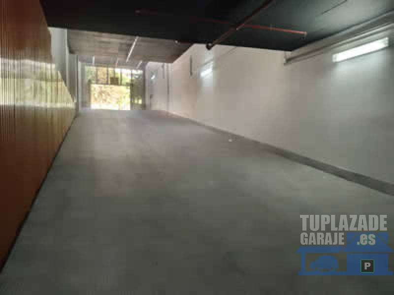 Vendo enorme aparcamiento junto a Ciudad Justicia - 33731242291728