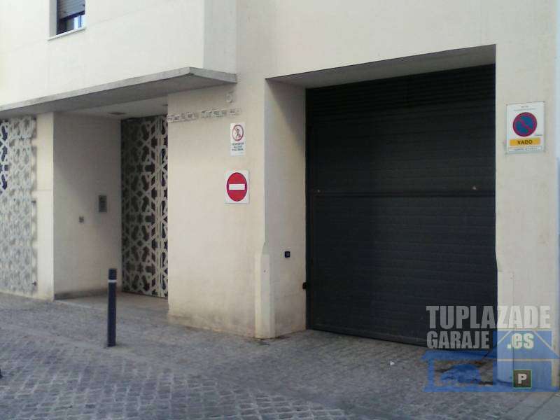 Plaza de aparcamiento en Triana - 8150523941558