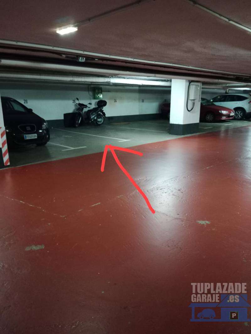 Plaza grande de garaje - 44416244201736