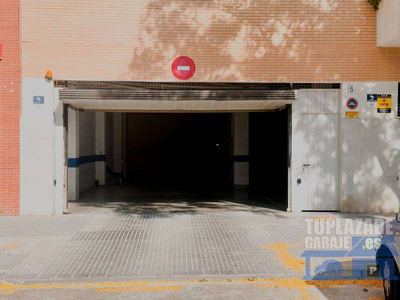 PLAZA PARQUING, AL LADO DEL AEROPUERTO Y HOSPITAL QUIRÓN - 70053263291762