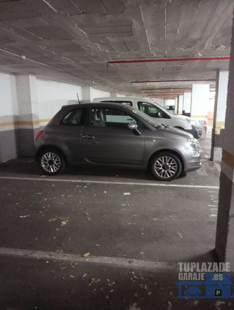 Plaza de pàrquing en alquiler. Baix Guinardó. Parquing en la calle Castillejos, 419, 08025 Barcelona - 64884981782
