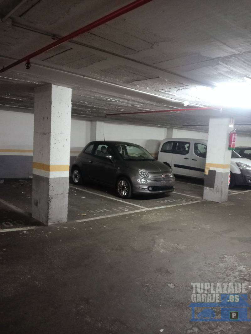 Plaza de pàrquing en alquiler. Baix Guinardó. Parquing en la calle Castillejos, 419, 08025 Barcelona - 64884981782