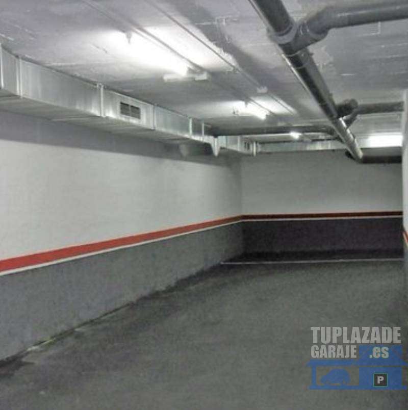 Plaza para coche mediano - 599404681997