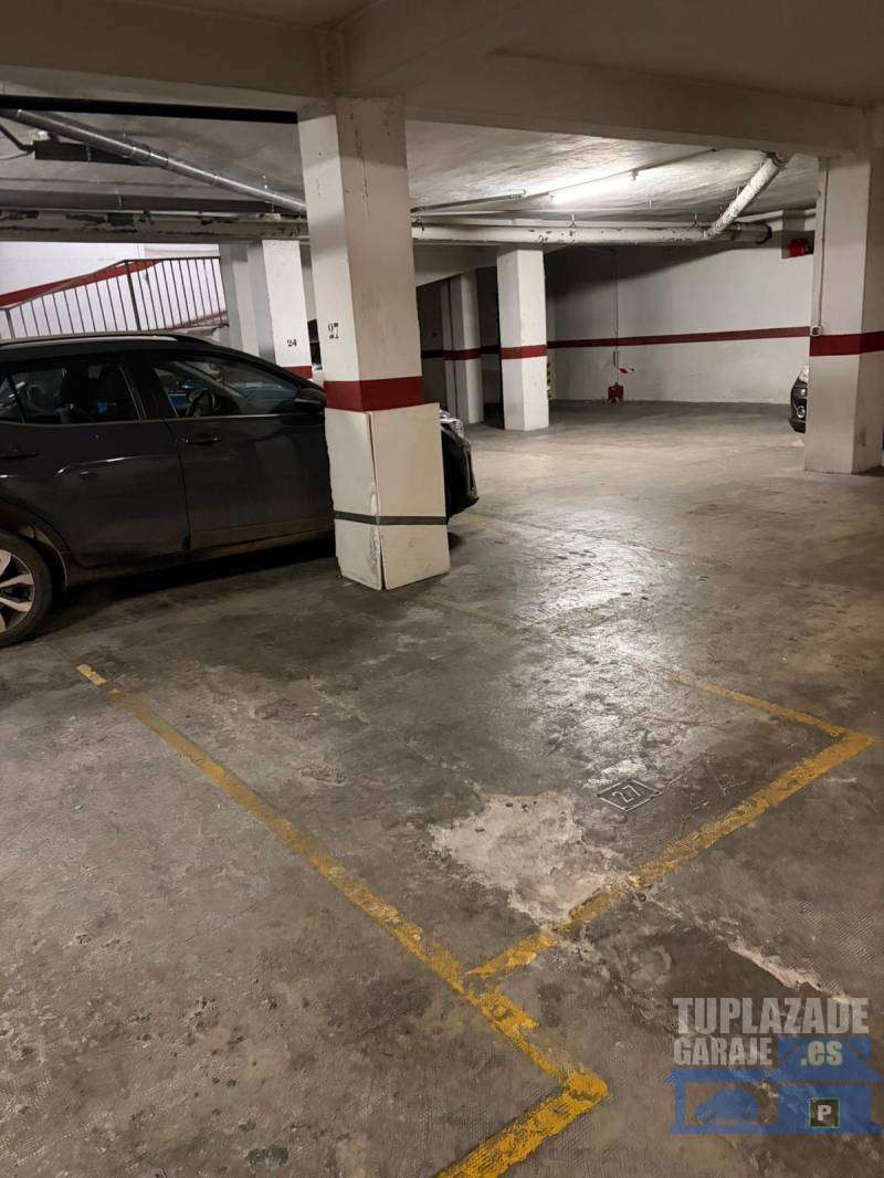 Garaje en venta en Calle Oriente 16 - 8449759462019