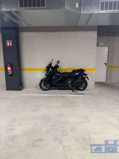 se alquila plaza de parking para moto en un edificio de obra nueva situado en la avenida barcelona, 