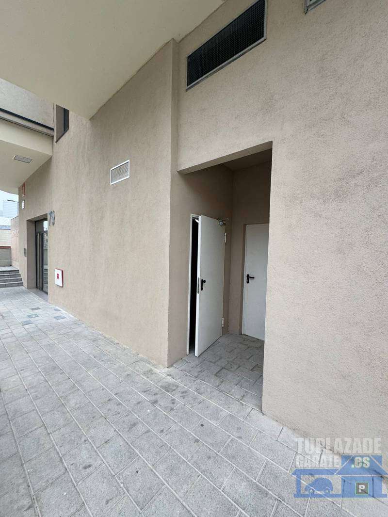 Plaza para varios usos - 052246482023