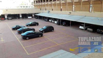 se alquilan plazas de moto desde 1 euro más i.v.a. al día y plazas de coche desde 60 euros más i.