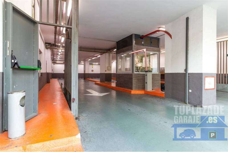 Se alquila plaza de garaje calle San Romualdo - 64576179282167