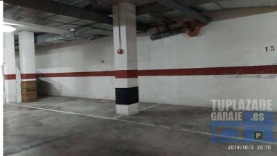plaza para coche grande (todoterreno, familiar). la plaza es subterránea, completamente protegida. 