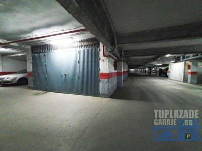 magnífica plaza de aparcamiento totalmente cerrada e independiente, ubicada dentro del recinto priv