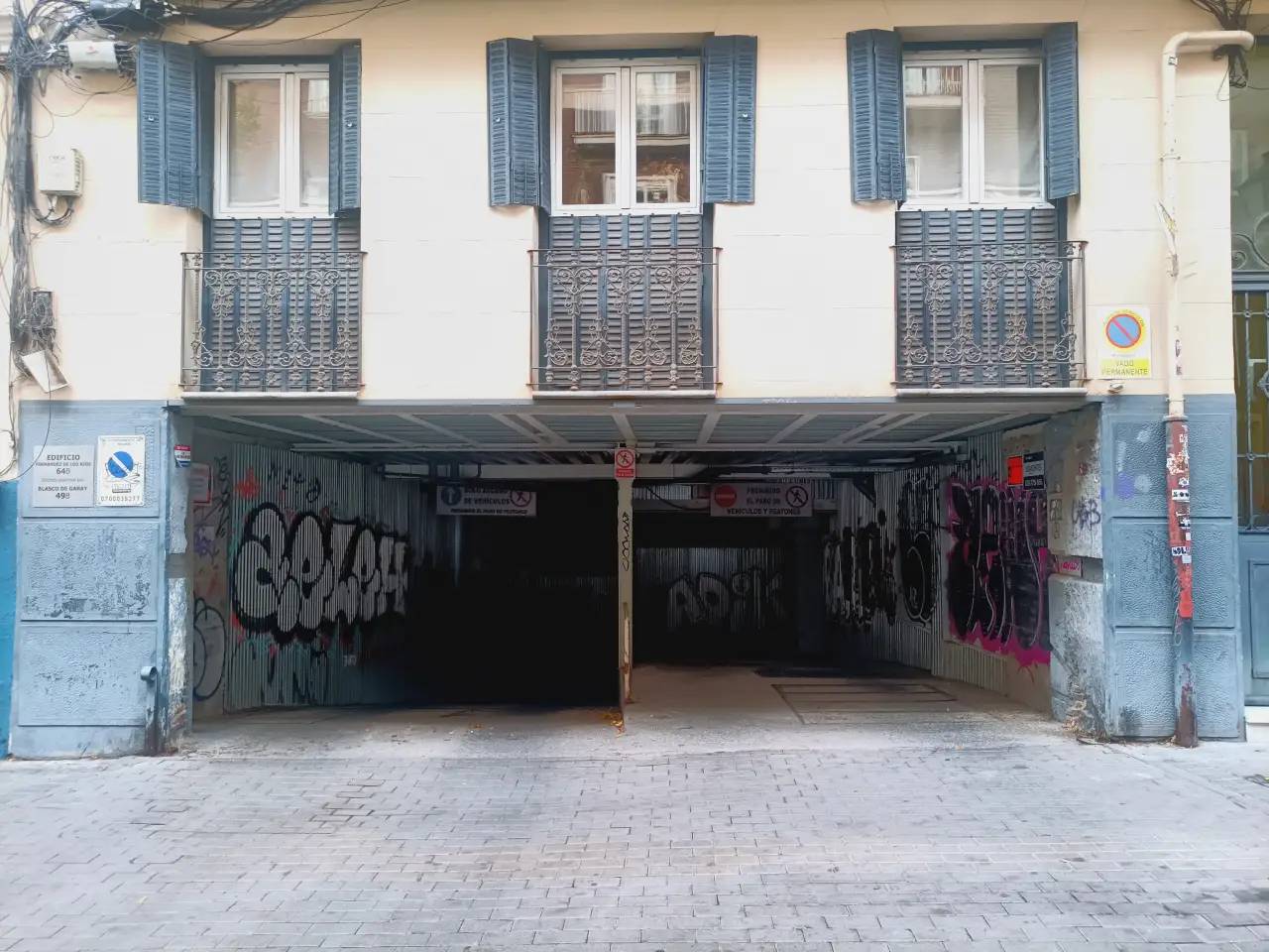 Se vende plaza de garaje cubierta en argüelles, madrid - R-1347
