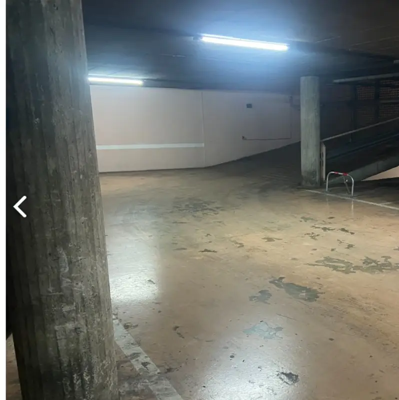 Se vende plaza de garaje cubierta y amplia en raval, barcelona - R-1350